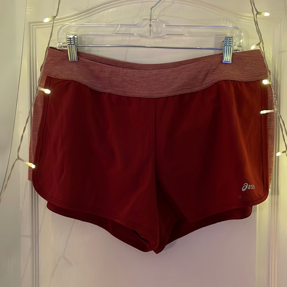 Red shorts